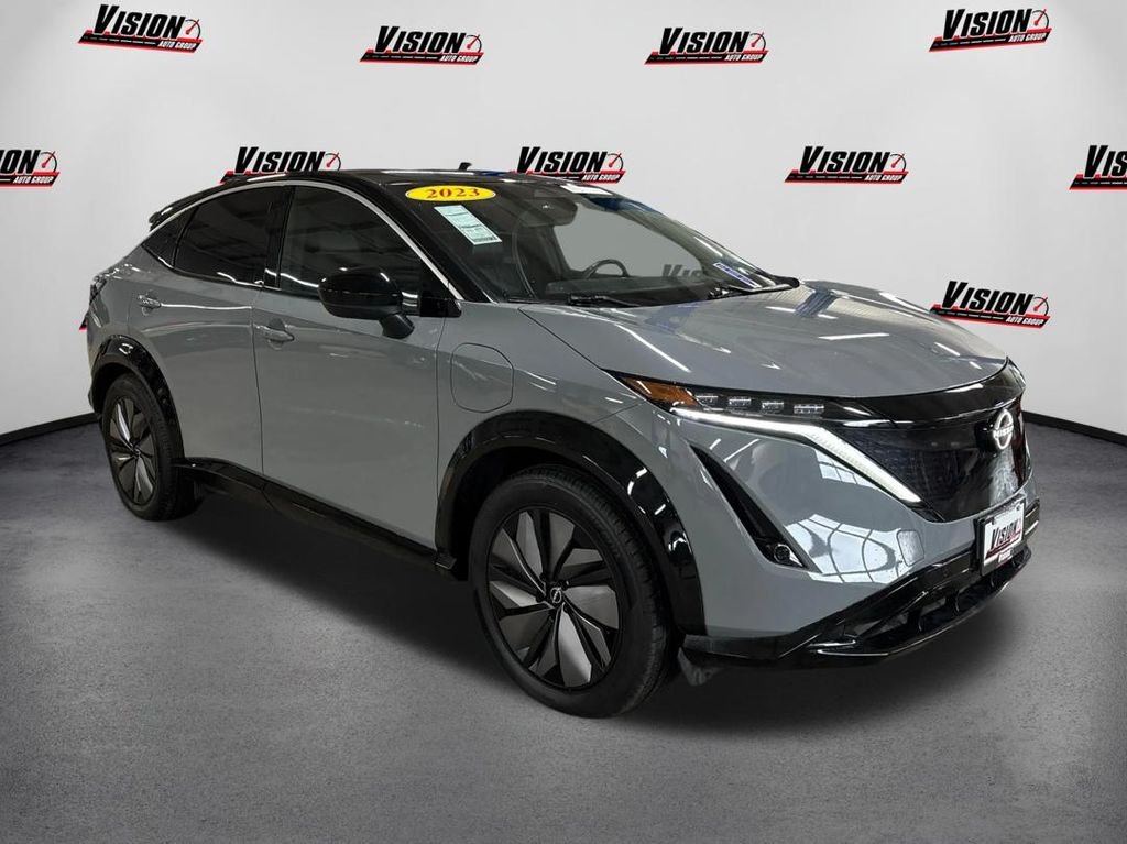 Used 2023 Gray Nissan ENGAGE image 3