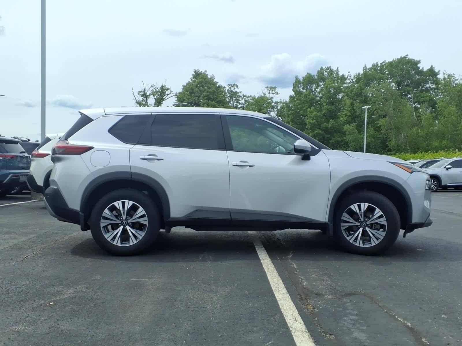 Certified Used 2023 Brilliant Silver Metallic Nissan SV image 4