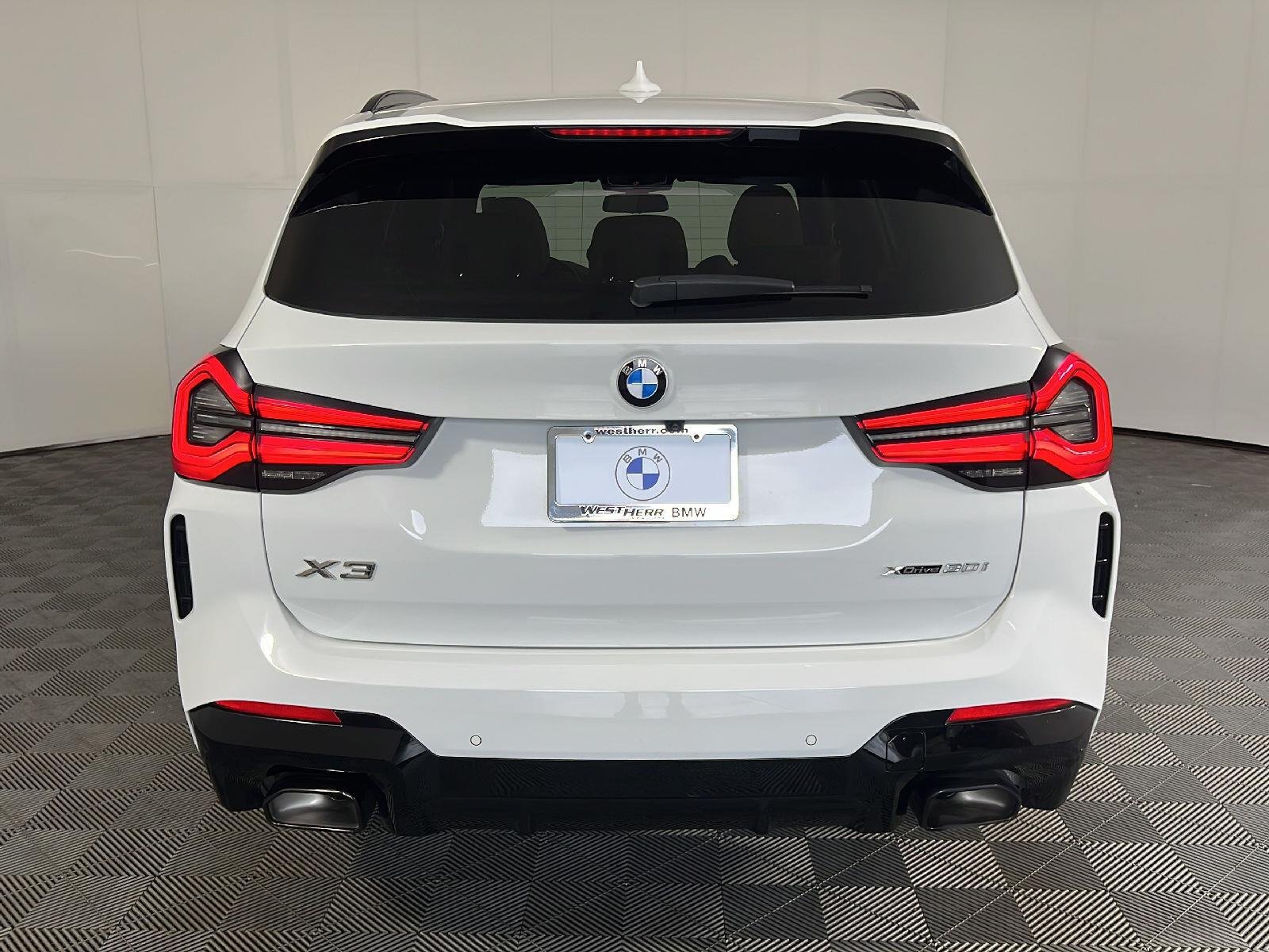Used 2023 Alpine White BMW xDrive30i image 6