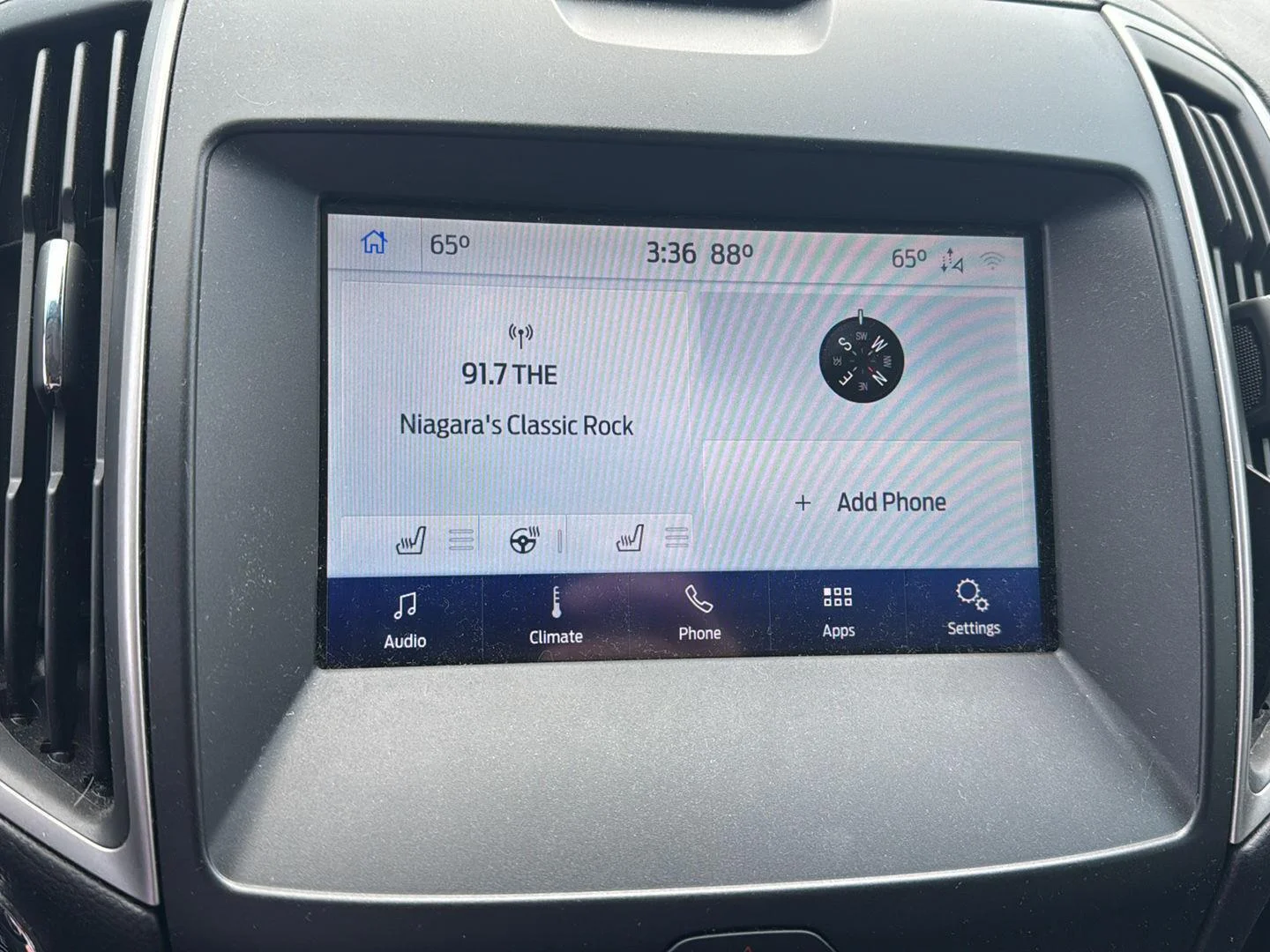 Used 2020 Magnetic Ford SEL image 7
