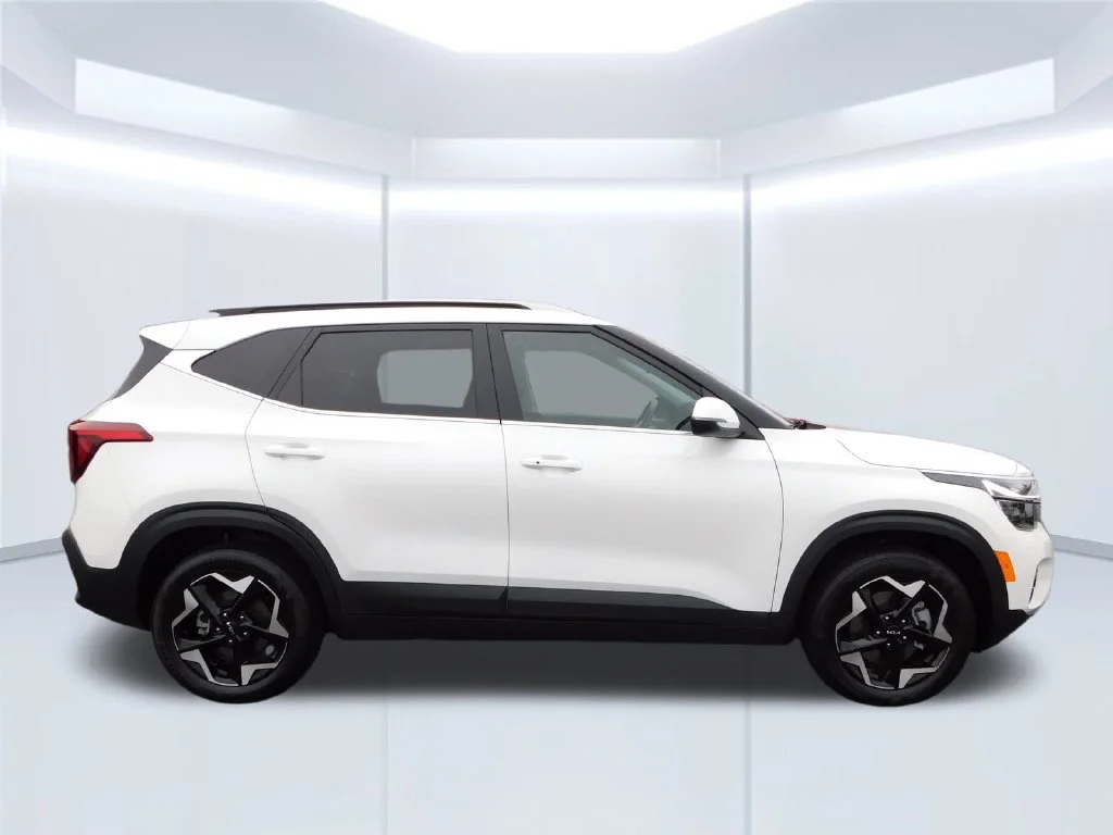 Used 2024 White Kia EX image 2