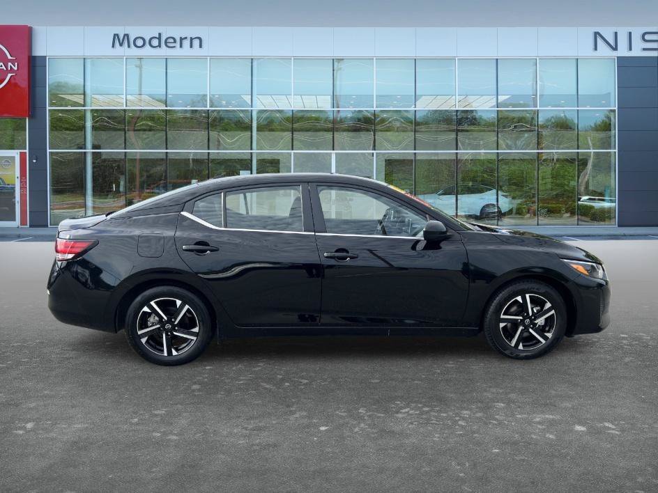 Used 2025 Super Black Nissan SV image 4