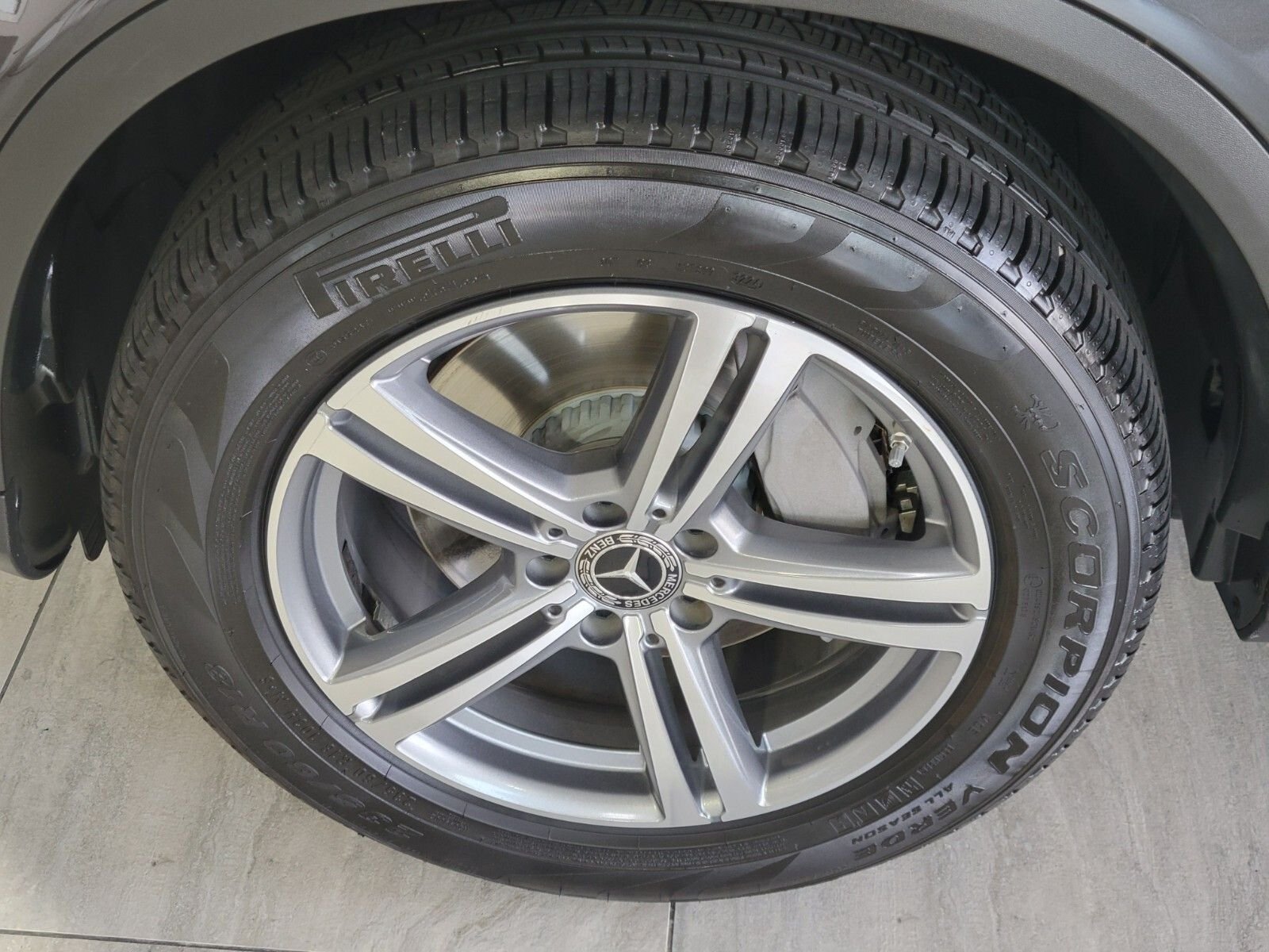 Used 2021 Gray Mercedes-Benz GLC 300 image 9