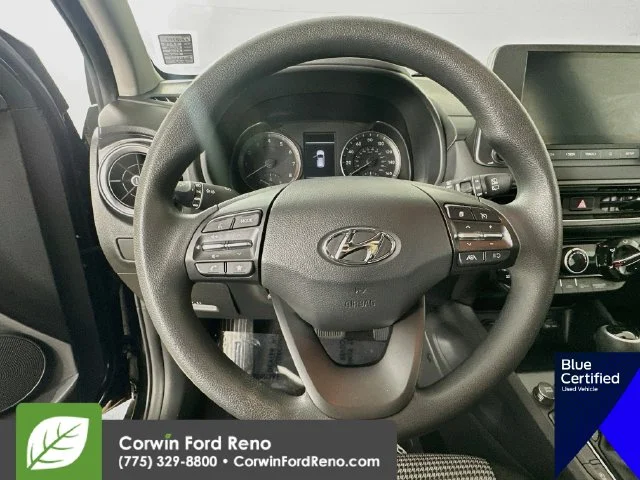 Used 2022 Ultra Black Hyundai SE image 15