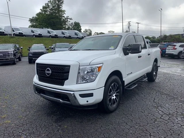 Used 2024 Glacier White Nissan SV image 4