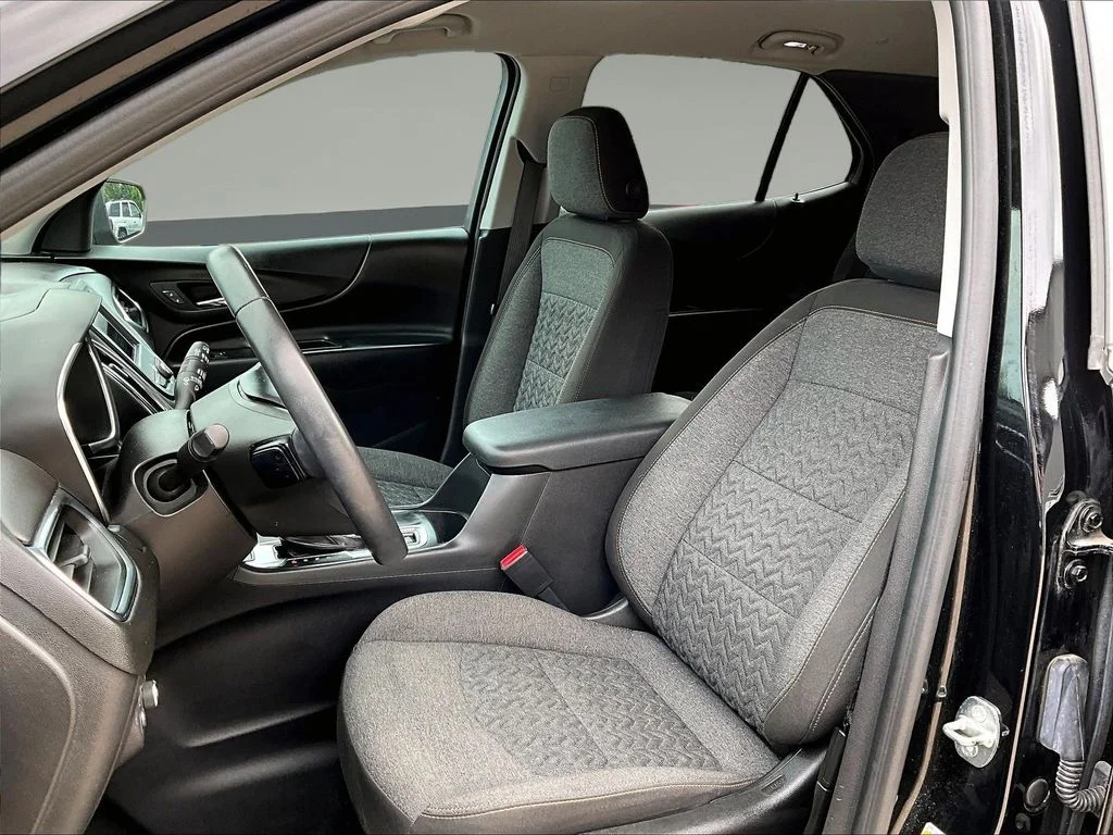 Used 2022 Black Chevrolet LT image 25
