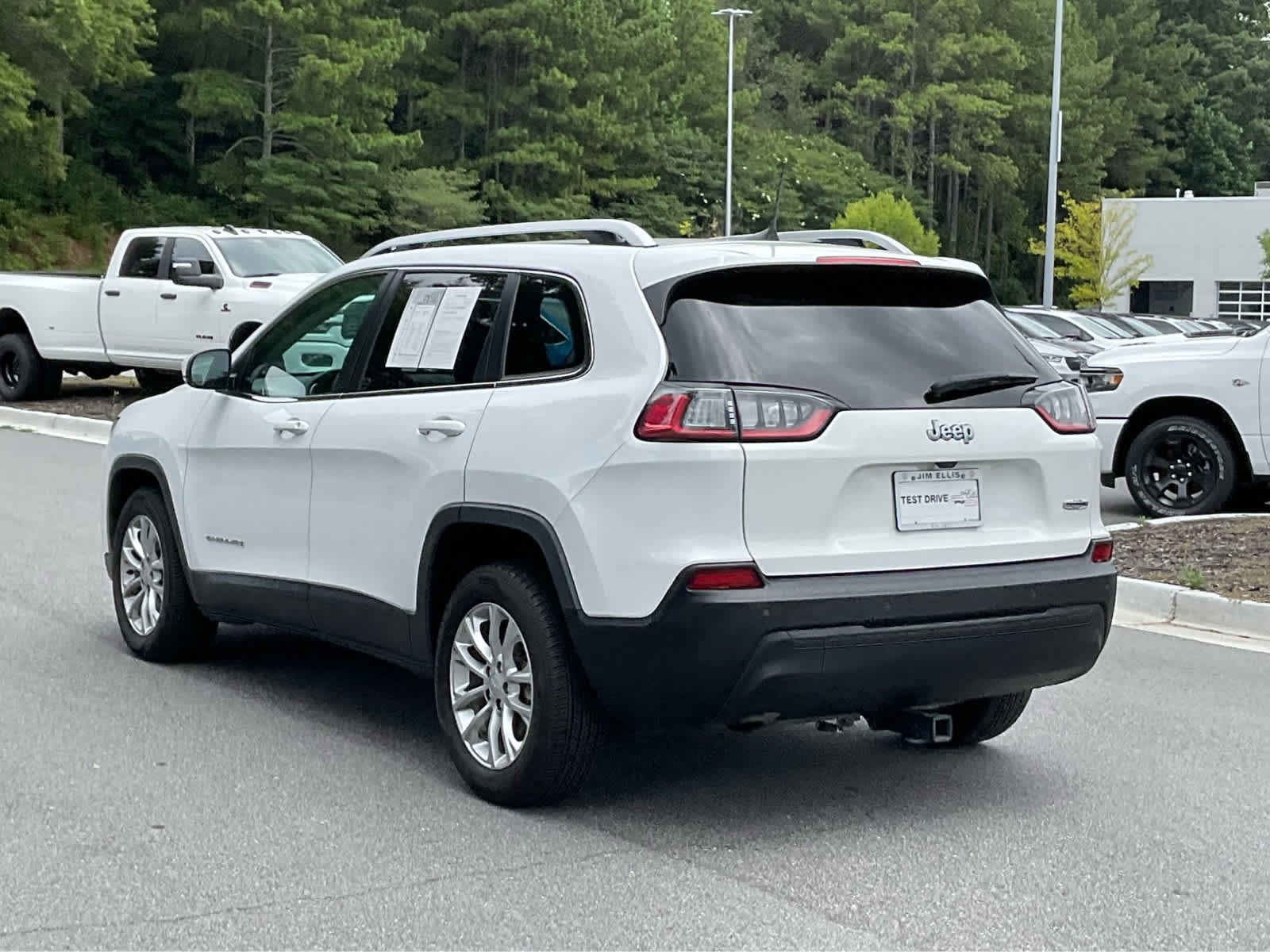 Used 2019 Bright White Clearcoat Jeep Latitude image 7