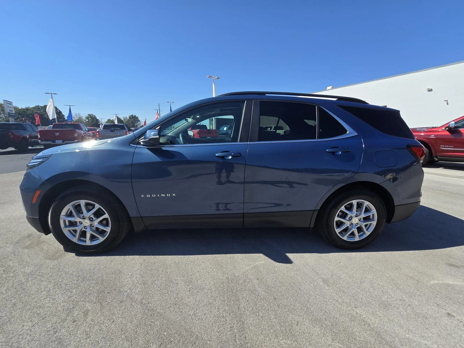 Used 2024 Lakeshore Blue Metallic Chevrolet LT image 4