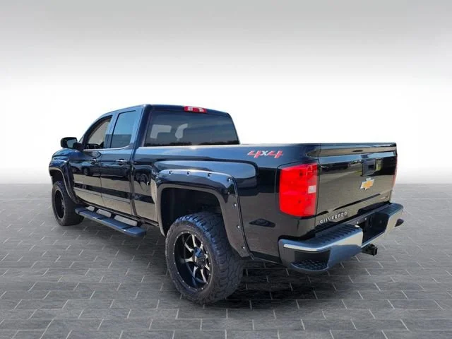 Used 2019 BLACK Chevrolet LT image 6