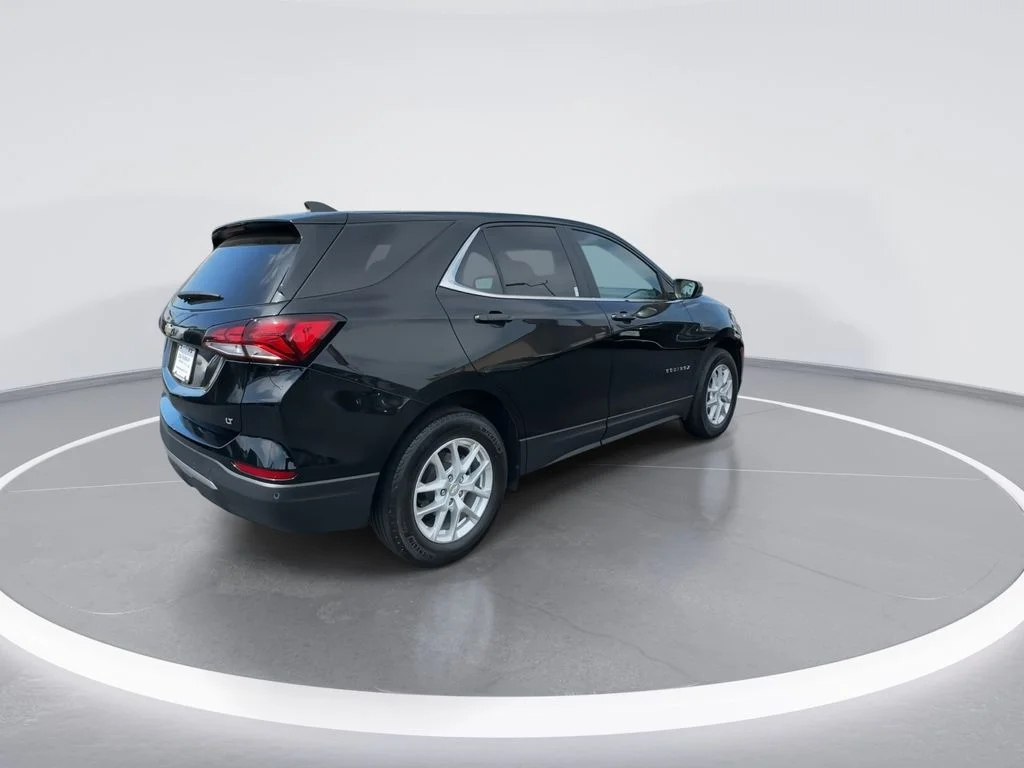 Used 2022 Black Chevrolet LT image 8