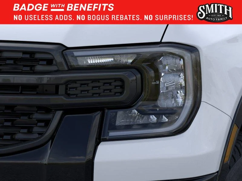 New 2025 Oxford White Ford XLT image 19