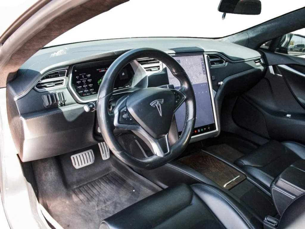 Used 2018 Solid Black Tesla P100D image 8