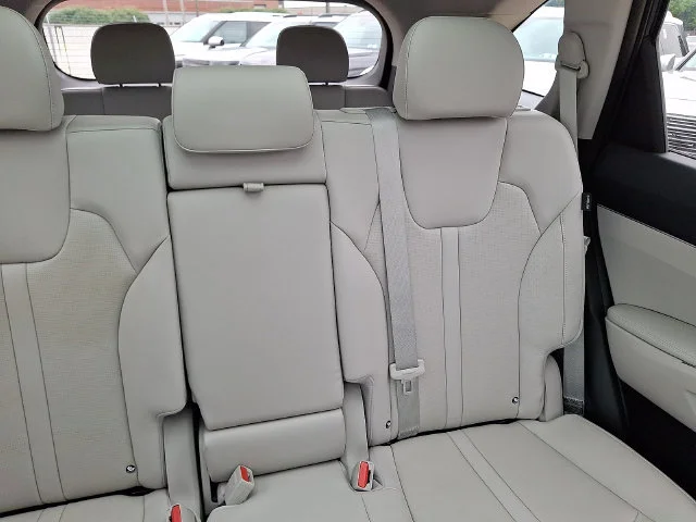 Used 2024 Black Kia S image 20