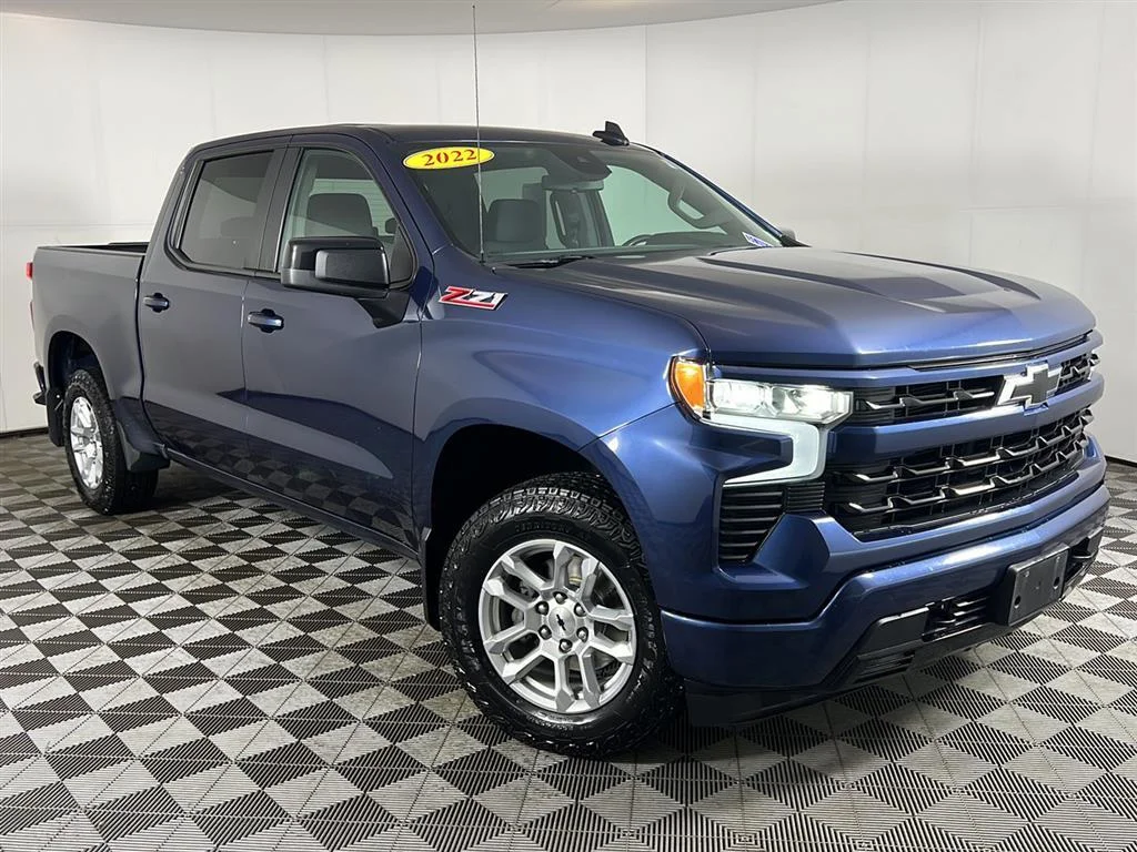 Used 2022 Northsky Blue Metallic Chevrolet RST image 37