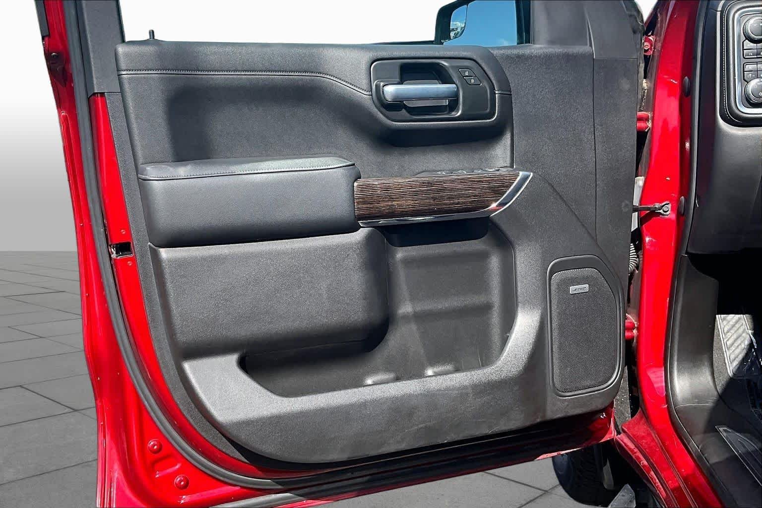 Used 2021 Cayenne Red Tintcoat GMC Elevation image 22