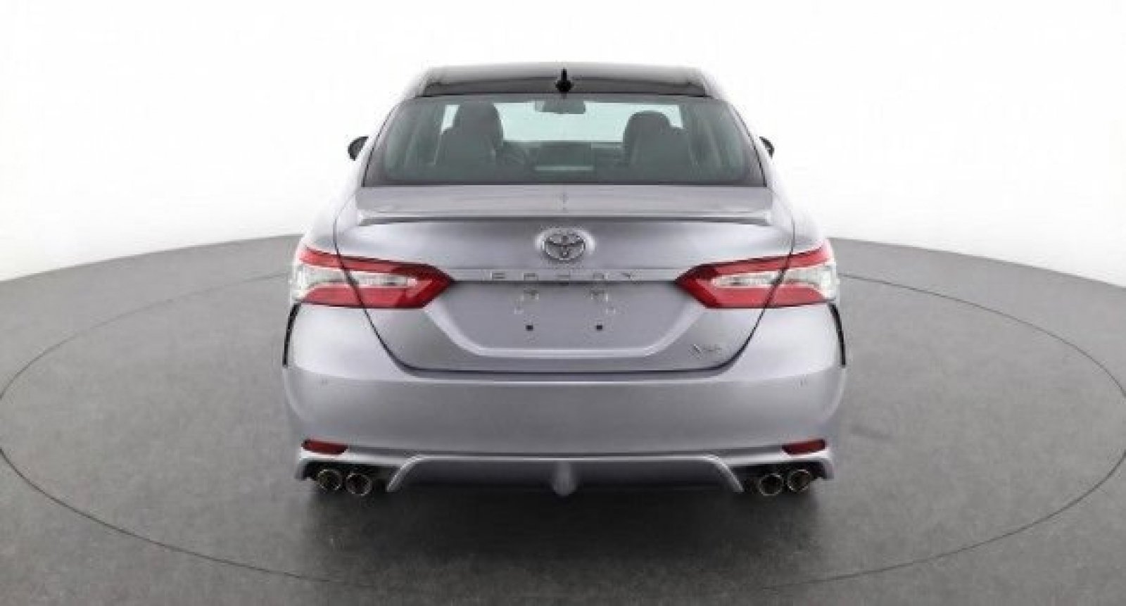Used 2018 Celestial Silver Metallic Toyota XSE V6 image 2
