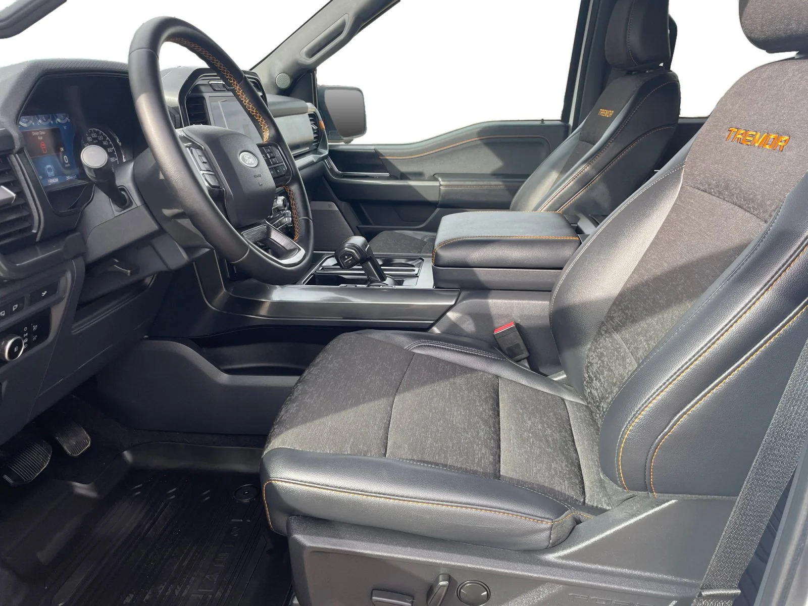 Used 2023 White Ford TREMOR SuperCrew image 14