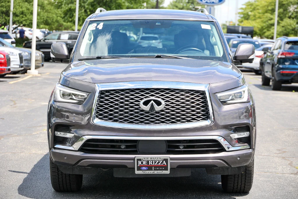 Certified Used 2024 Gray INFINITI LUXE image 18