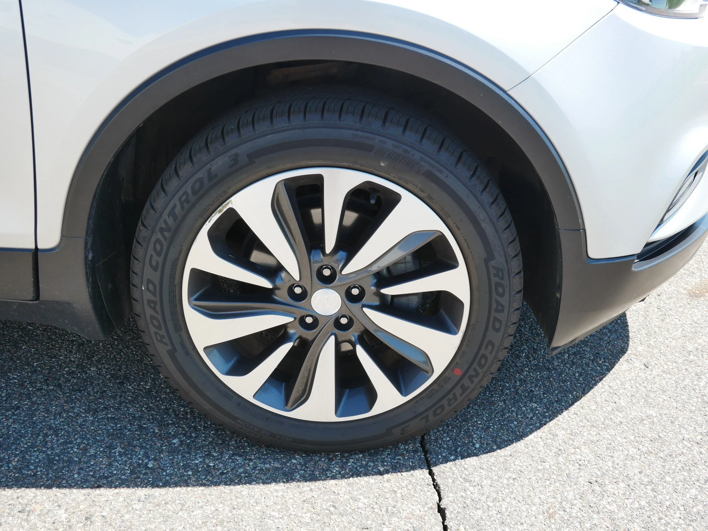Used 2017 Quicksilver Metallic Buick Preferred II image 6