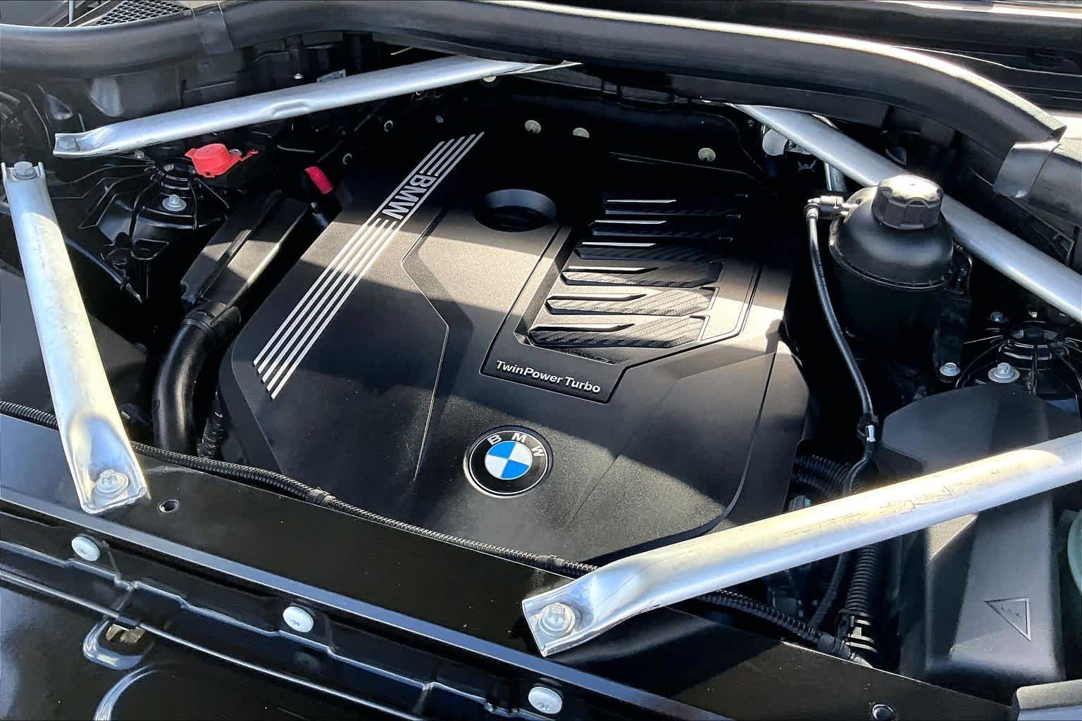 Used 2020 Jet Black BMW sDrive40i image 31