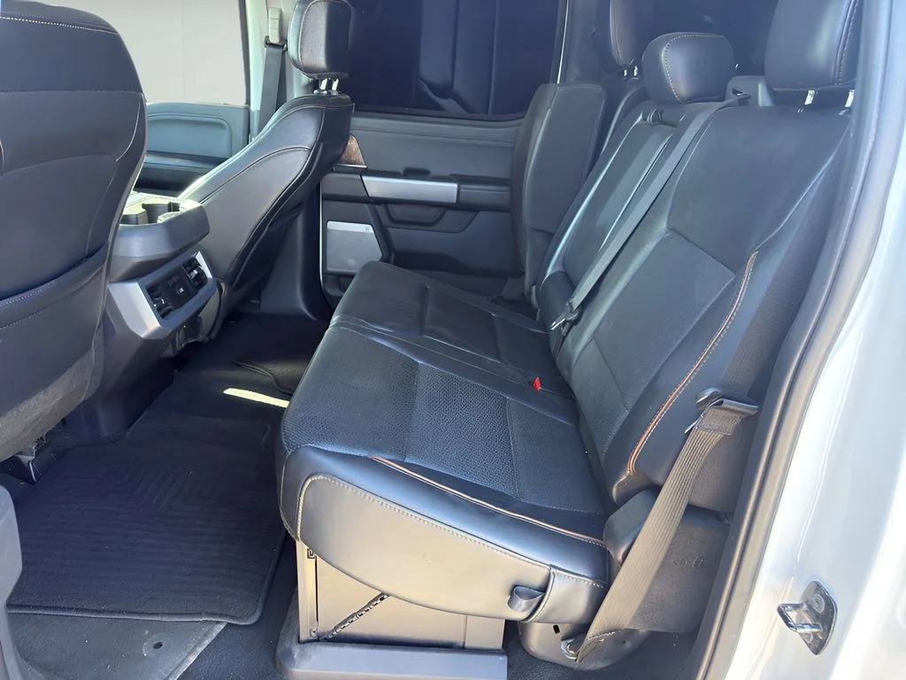 Used 2025 Oxford White Ford LARIAT image 11