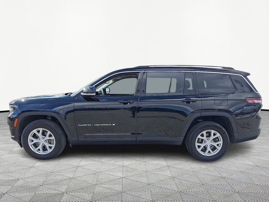 Used 2023 Black Jeep Limited image 4