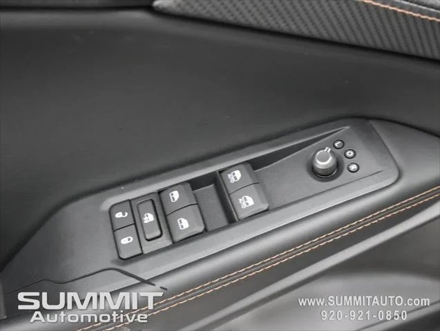 New 2026 Diamond Black Crystal Pearl-Coat Exterior Paint Jeep Limited image 43