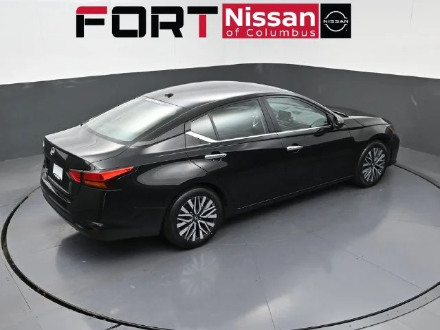 Used 2025 Black Nissan 2.5 SV image 43