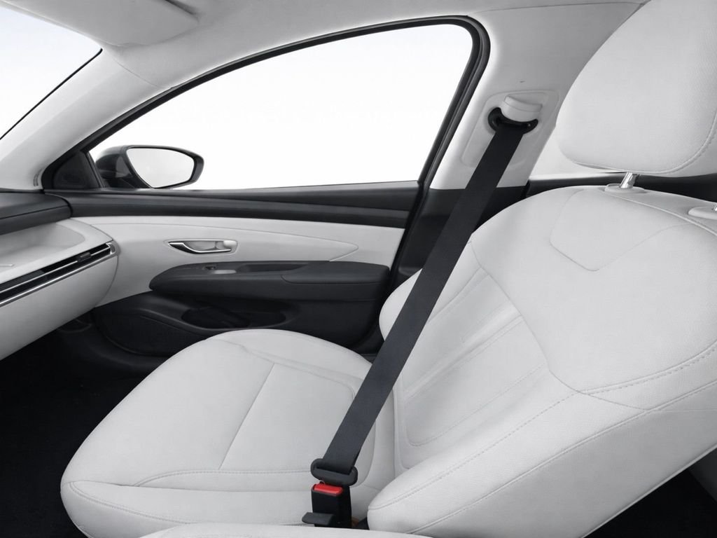 Used 2025 Hampton Gray Hyundai SEL image 18