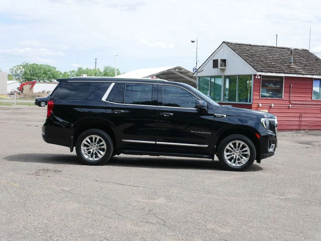 Used 2021 GMC Yukon SLT with VIN 1GKS2BKT3MR321154 for sale in White Bear Lake, Minnesota