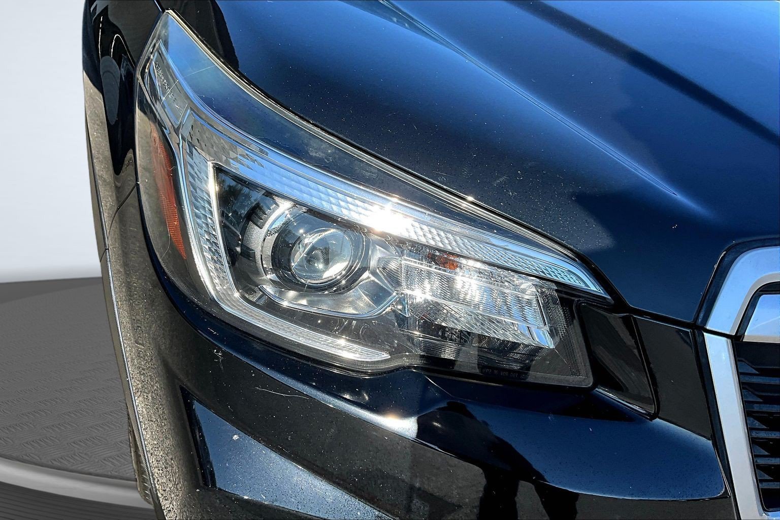 Used 2020 Black Subaru Premium image 29