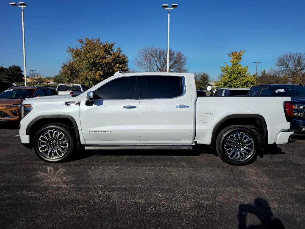 2026 GMC Sierra 1500 Denali Ultimate - Photo 11