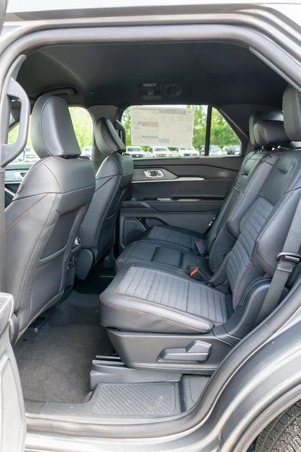 New 2026 Carbonized Gray Metallic Ford ST-Line image 11