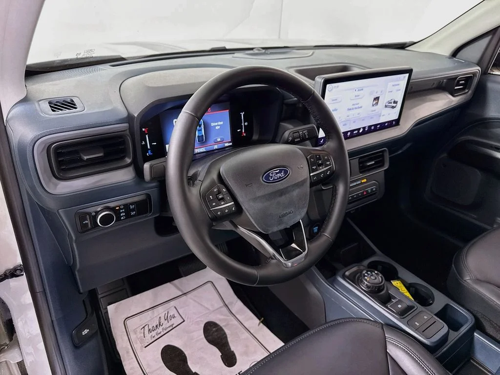 Used 2025 Sand Ford Lariat image 9