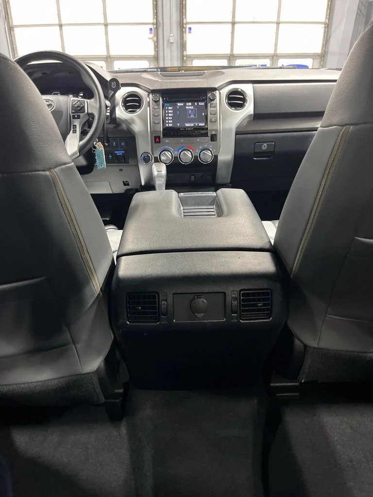 Used 2019 Midnight Black Metallic Toyota SR5 image 30