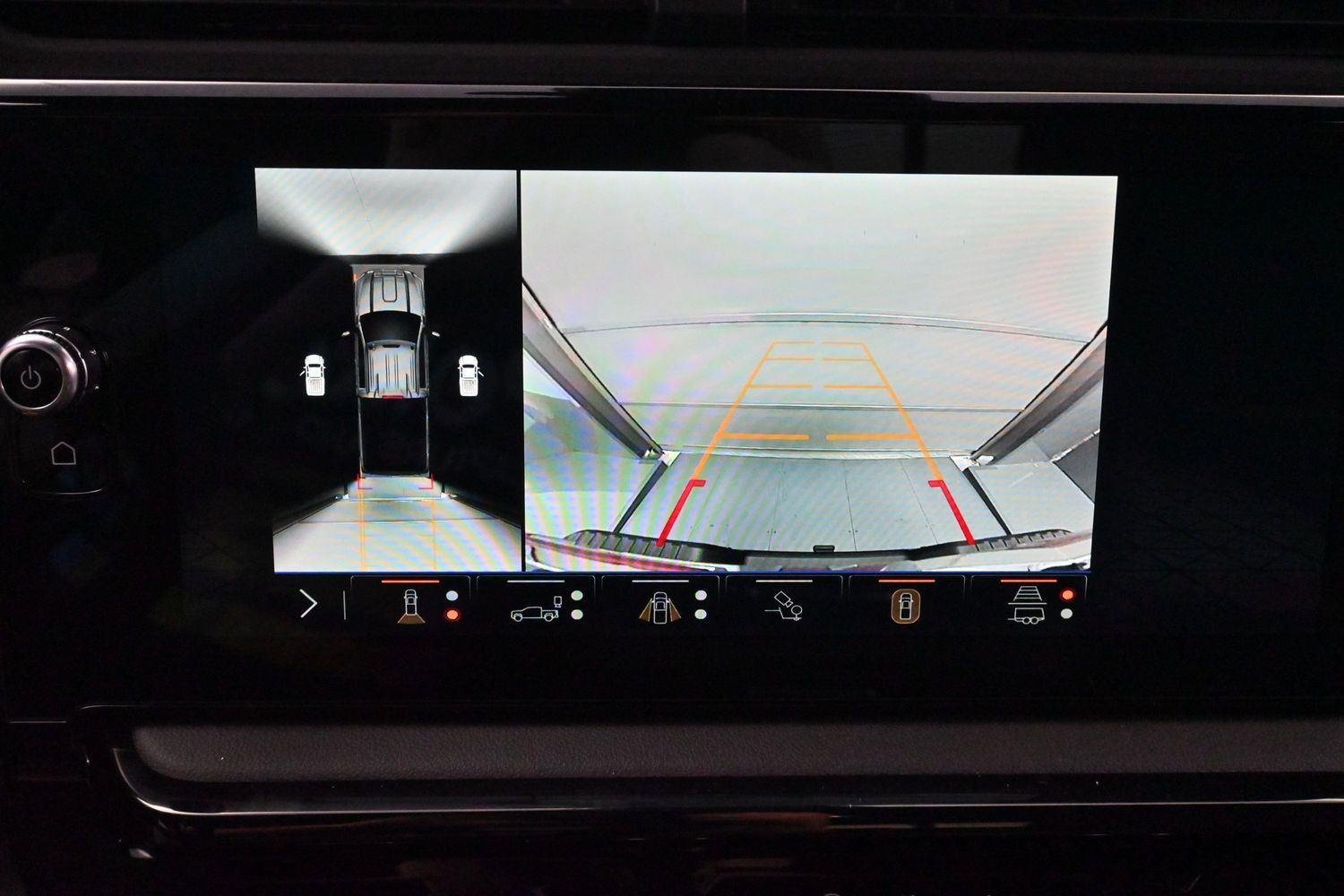 Used 2025 Onyx Black GMC AT4 image 24