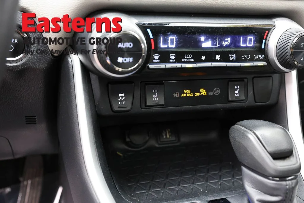 Used 2024 White Toyota XLE image 21