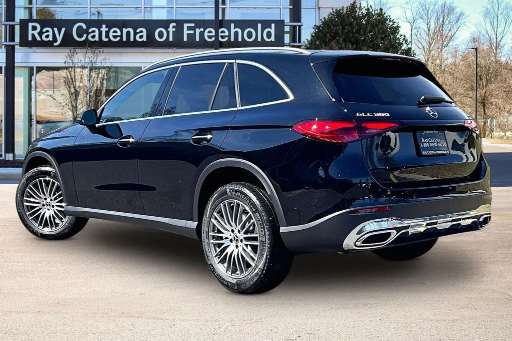 New 2026 Black Mercedes-Benz GLC 300 image 3
