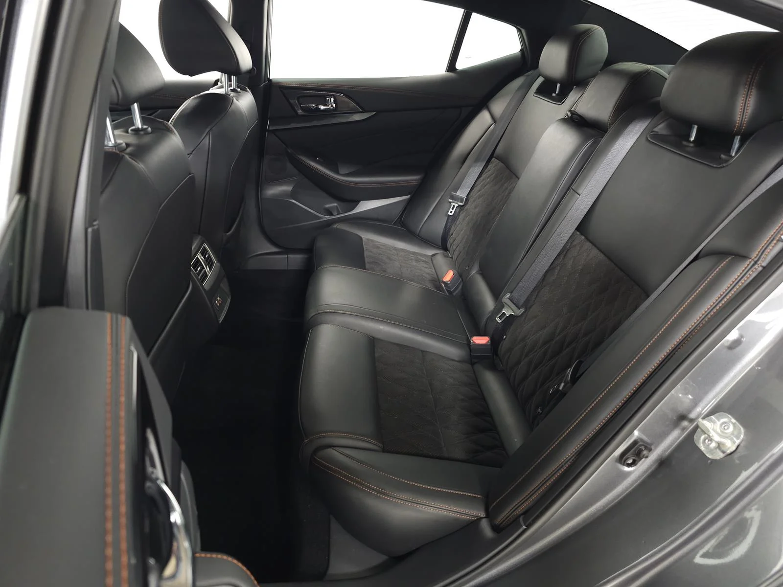 Used 2019 Gray Nissan 3.5 SR image 33