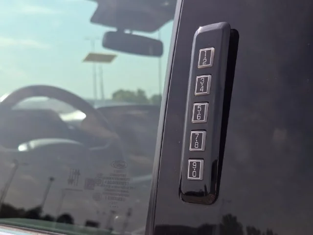 Used 2021 Black Metallic Ford LARIAT image 40