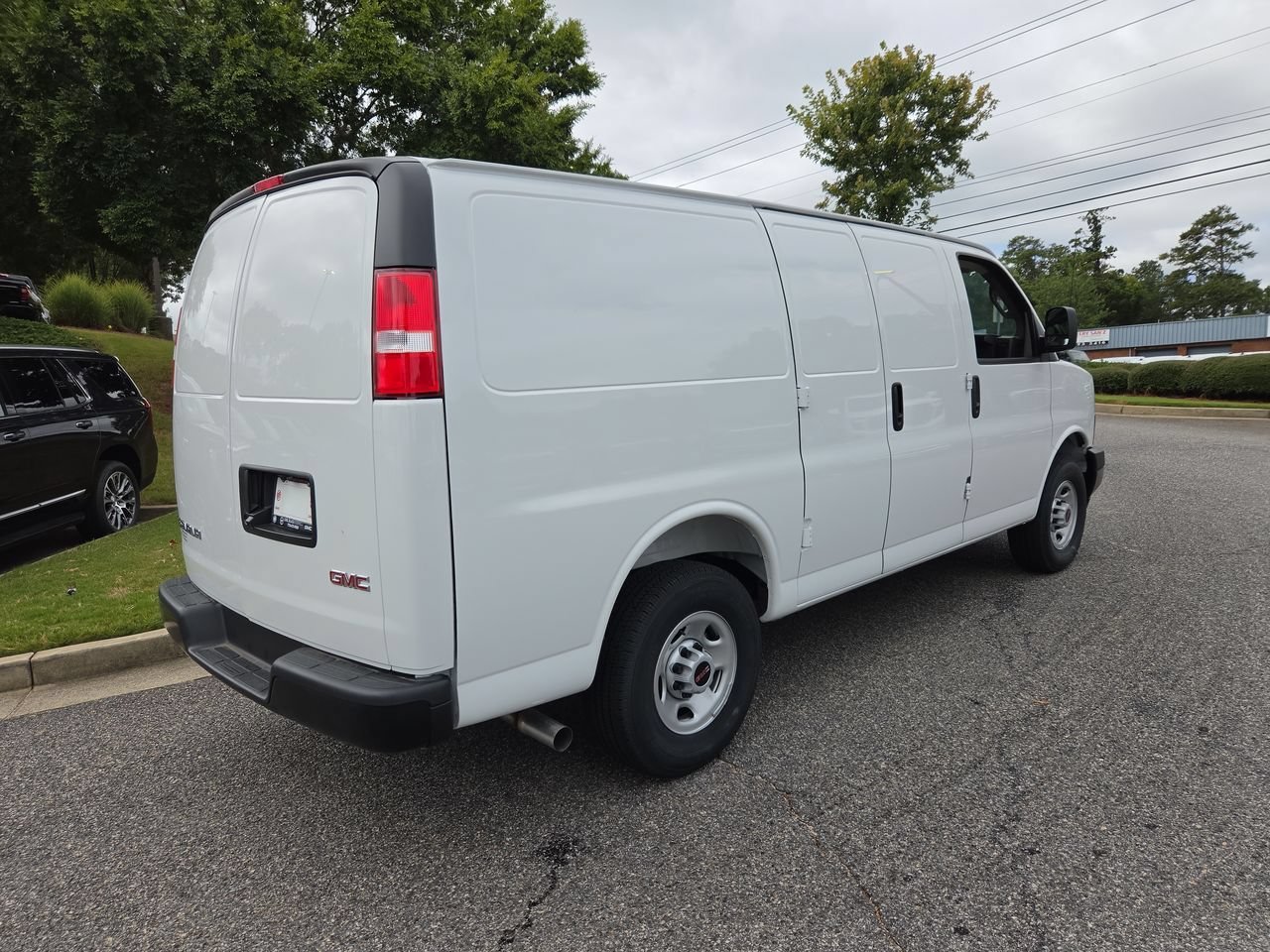 2026 GMC Savana Cargo Work Van - Photo 8