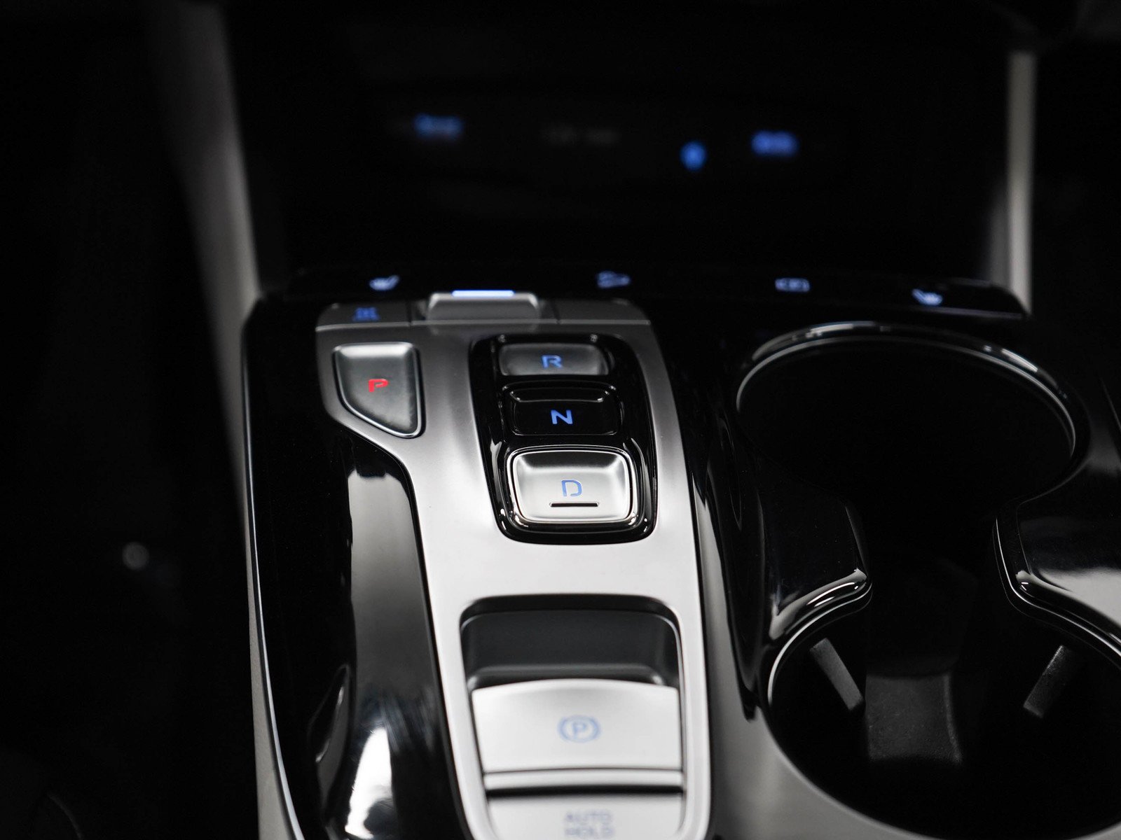Used 2024 Shimmering Silver Hyundai Blue AWD image 19