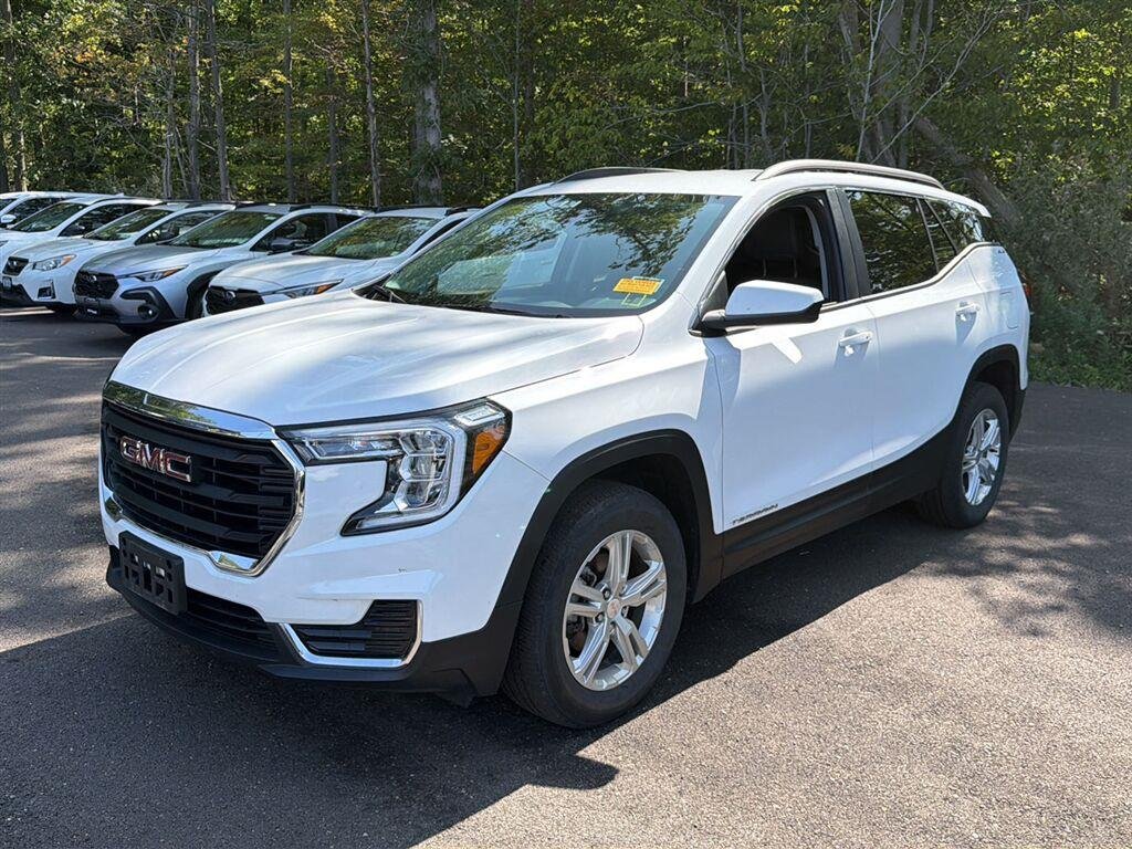 Used 2024 Summit White GMC SLE image 20
