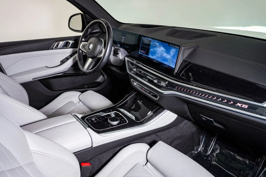 Used 2024 Alpine White BMW xDrive40i image 14