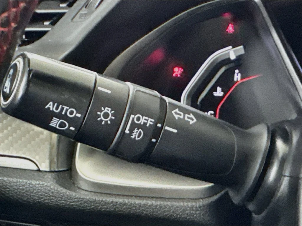 Used 2018 Green Honda Si image 12