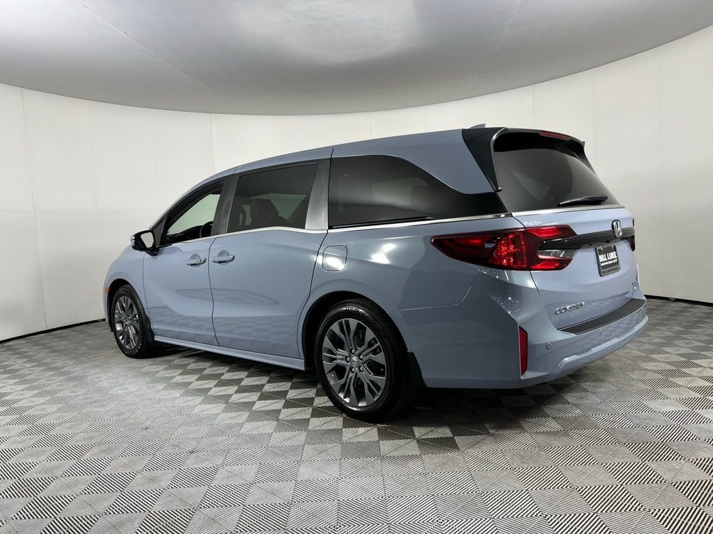 2025 Honda Odyssey Touring photo 3