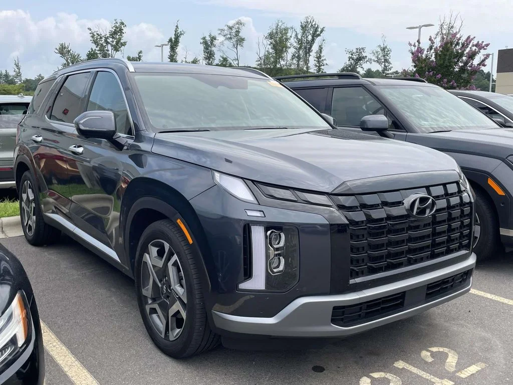 Used 2025 Steel Graphite Hyundai Limited image 1
