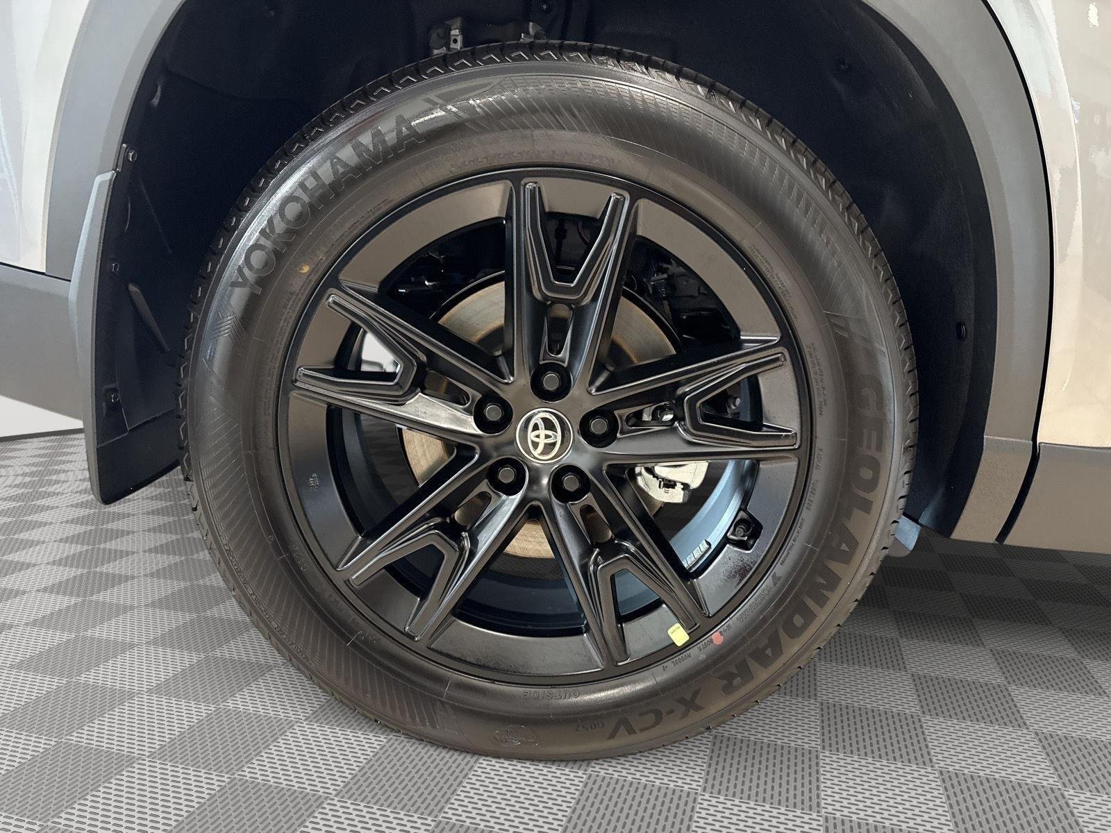 Used 2026 Heavy Metal Toyota MAX Limited image 9