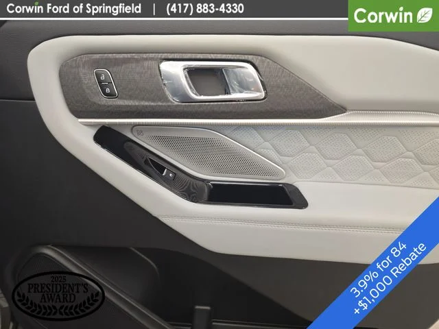 New 2026 Carbonized Gray Metallic Ford Platinum™ image 15