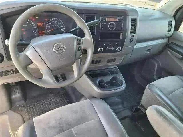 Used 2016 White Nissan S image 13